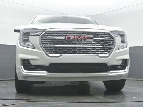 Used 2023 GMC Terrain Denali w/ LPO, Floor Liner Package AWD/4WD image 51