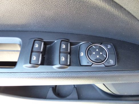 Used 2017 Ford Fusion SE AWD/4WD image 22