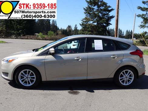 Used 2016 Ford Focus SE image 5