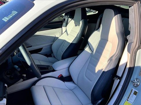 Used 2025 Porsche 911 Carrera 4 GTS image 21