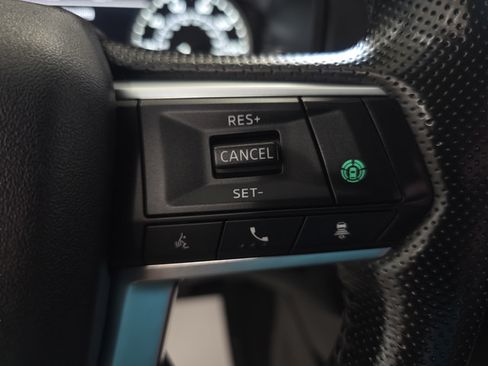 Used 2024 Mitsubishi Outlander SE AWD/4WD image 16