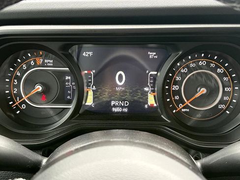 Used 2025 Jeep Gladiator Rubicon image 19