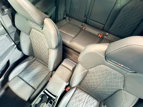 New 2025 Audi SQ6 e-tron Prestige image 18