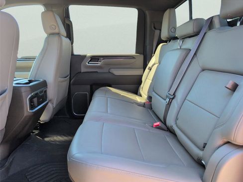 Used 2024 Chevrolet Silverado 2500 LTZ w/ LTZ Premium Package image 25