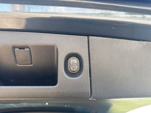 Used 2019 Chevrolet Tahoe Premier AWD/4WD image 30