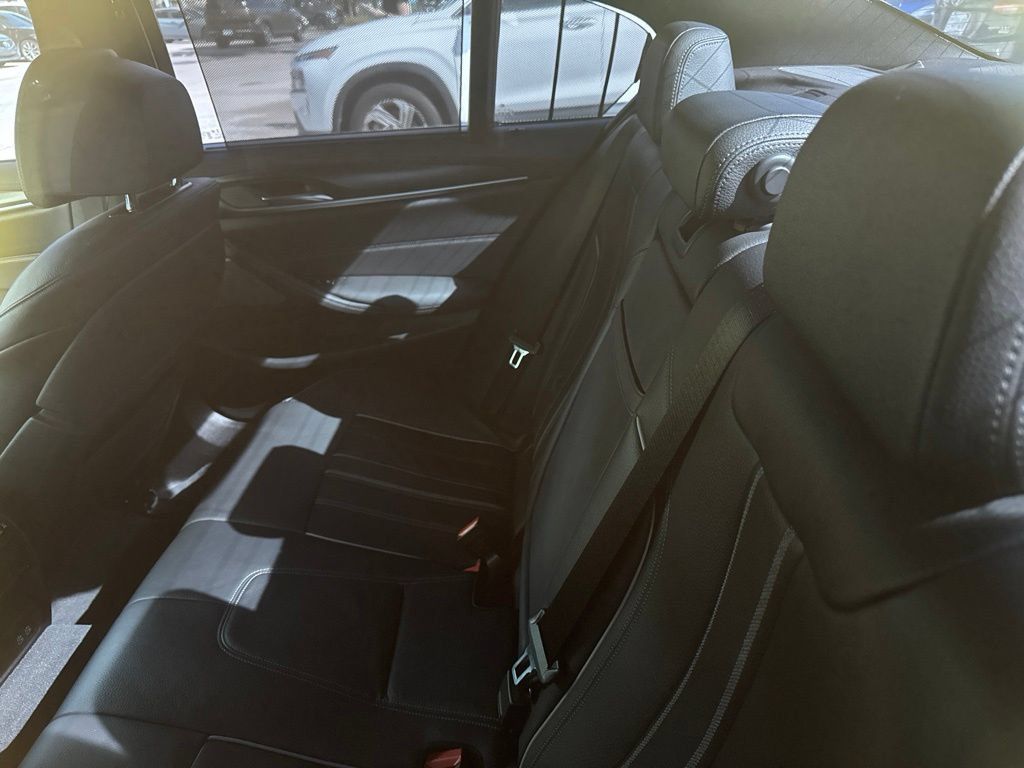Used 2023 BMW M550i xDrive w/ Executive Package AWD/4WD image 24