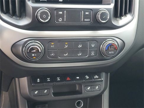 Used 2021 Chevrolet Colorado ZR2 image 18