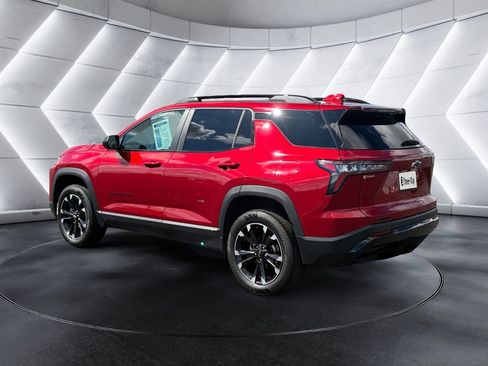 Certified 2026 Chevrolet Equinox RS w/ Convenience Package III FWD image 3