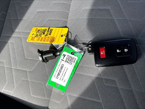 Used 2023 Toyota Tacoma SR image 11