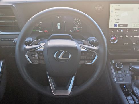 Used 2024 Lexus GX 550 image 17