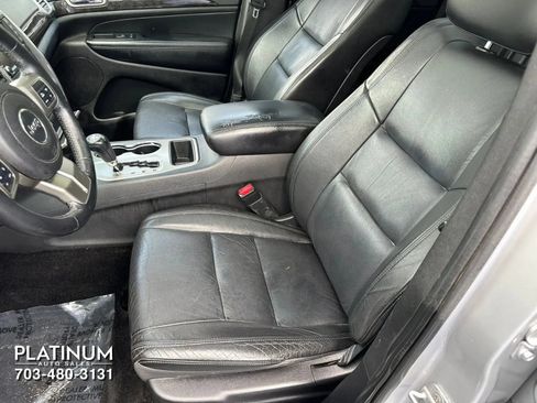 Used 2012 Jeep Grand Cherokee Laredo AWD/4WD image 14