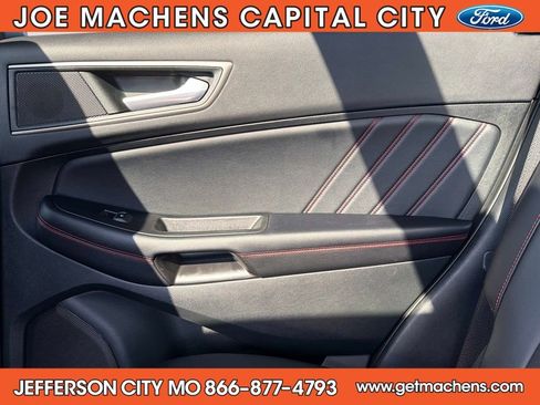 Used 2022 Ford Edge ST-Line AWD/4WD image 14