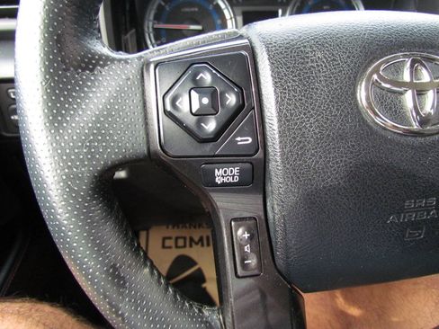 Used 2019 Toyota 4Runner TRD Off-Road Premium AWD/4WD image 23