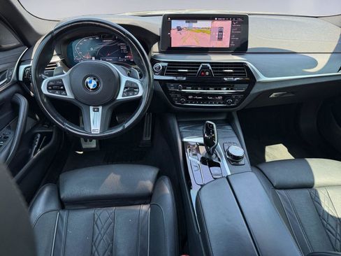 Used 2022 BMW M550i xDrive w/ Executive Package AWD/4WD image 21