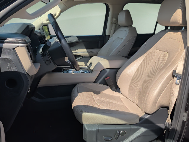 Used 2024 Ford Expedition Max Limited AWD/4WD image 10