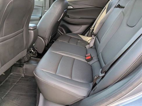 Used 2021 Buick Encore GX Essence AWD/4WD image 17