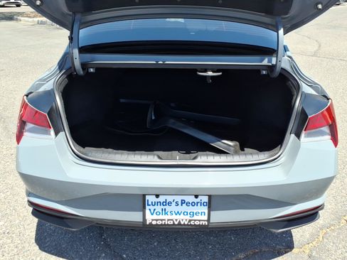 Used 2023 Hyundai Elantra SEL w/ Convenience Package FWD image 16