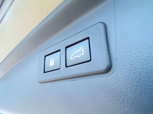 Certified 2025 Subaru Outback Premium AWD/4WD image 13