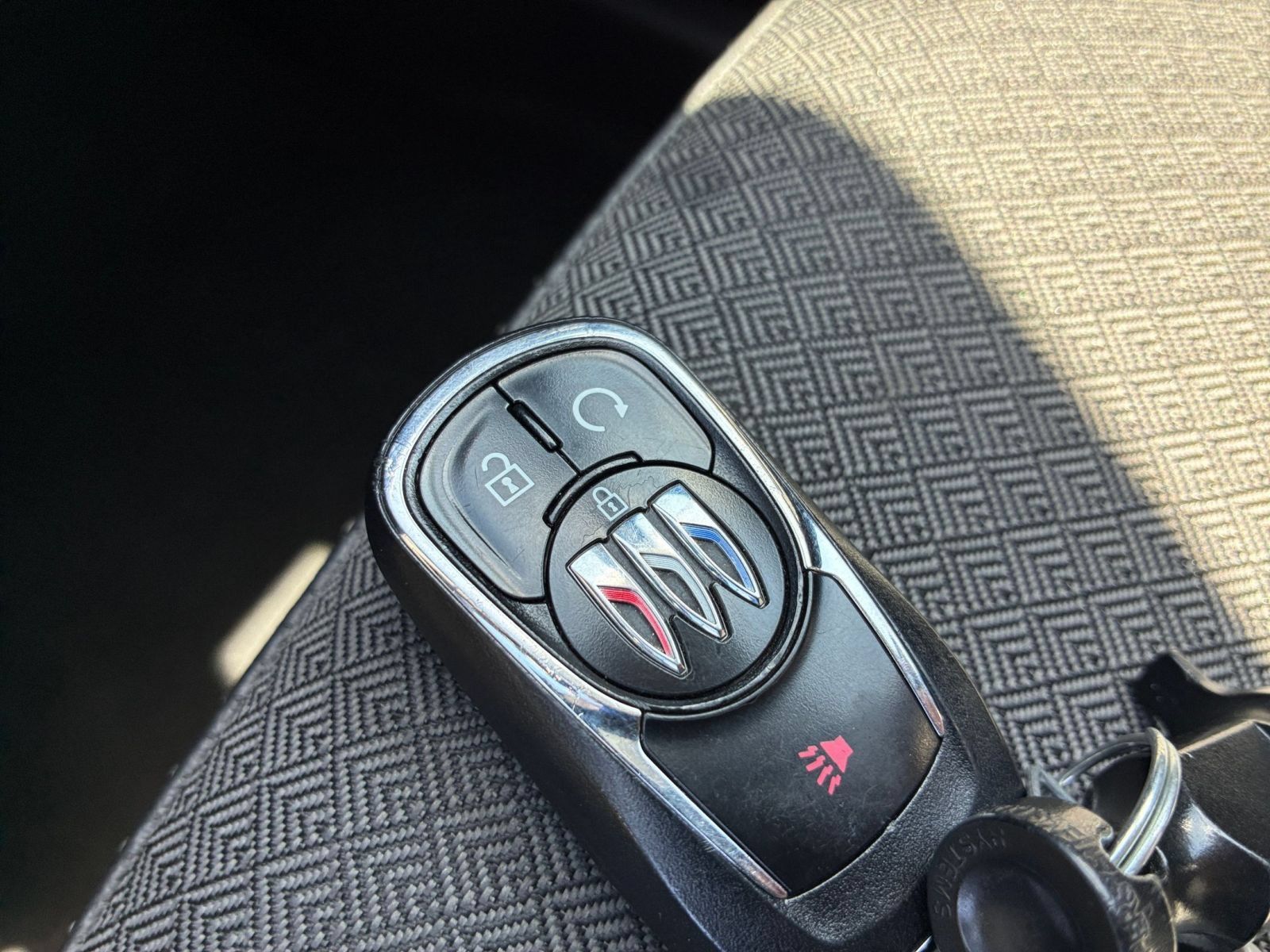 Used 2025 Buick Encore GX Preferred AWD/4WD image 22