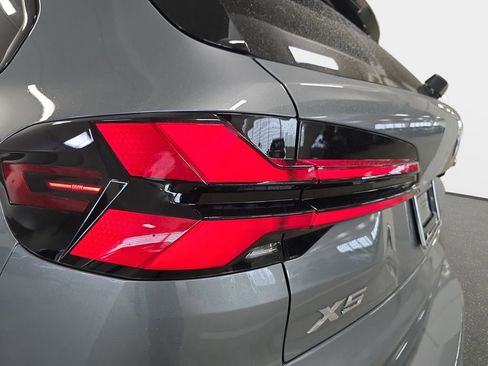 New 2026 BMW X5 xDrive40i AWD/4WD image 22