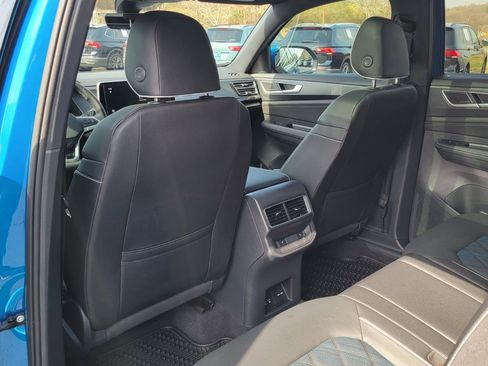 Certified 2025 Volkswagen Atlas Cross Sport SEL Premium R-Line image 36