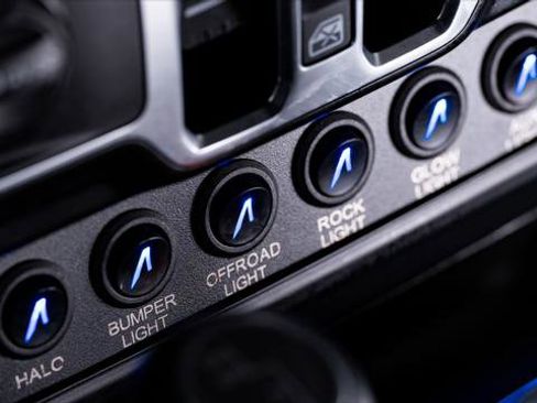 Used 2025 Jeep Wrangler Unlimited Sport image 14