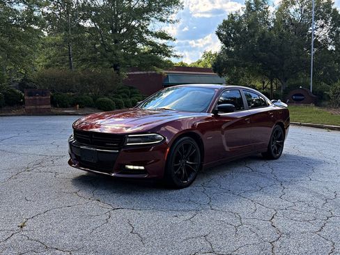 Used 2018 Dodge Charger R/T w/ Blacktop Package RWD image 1