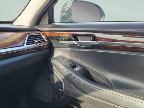 Used 2019 Genesis G90 5.0 Ultimate AWD/4WD image 13