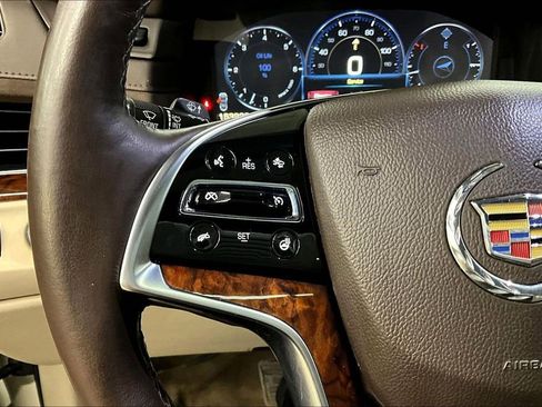 Used 2015 Cadillac Escalade Luxury AWD/4WD image 11