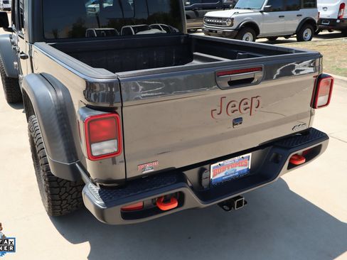 Used 2023 Jeep Gladiator Mojave w/ Trailer Tow Package AWD/4WD image 27
