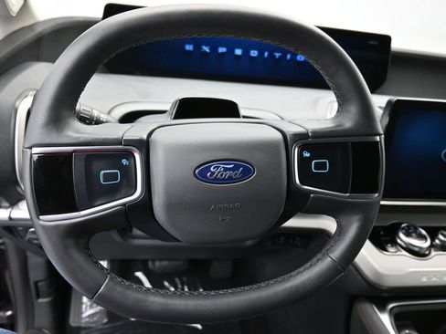 New 2025 Ford Expedition Max Active image 12