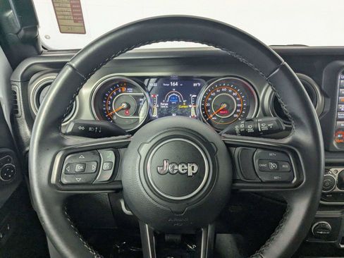 Used 2022 Jeep Wrangler Unlimited Sport w/ Sun And Sound Package AWD/4WD image 14