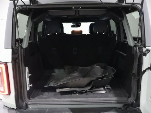 Used 2024 Ford Bronco Outer Banks image 19