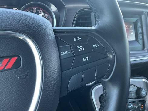 Used 2017 Dodge Challenger SXT RWD image 15