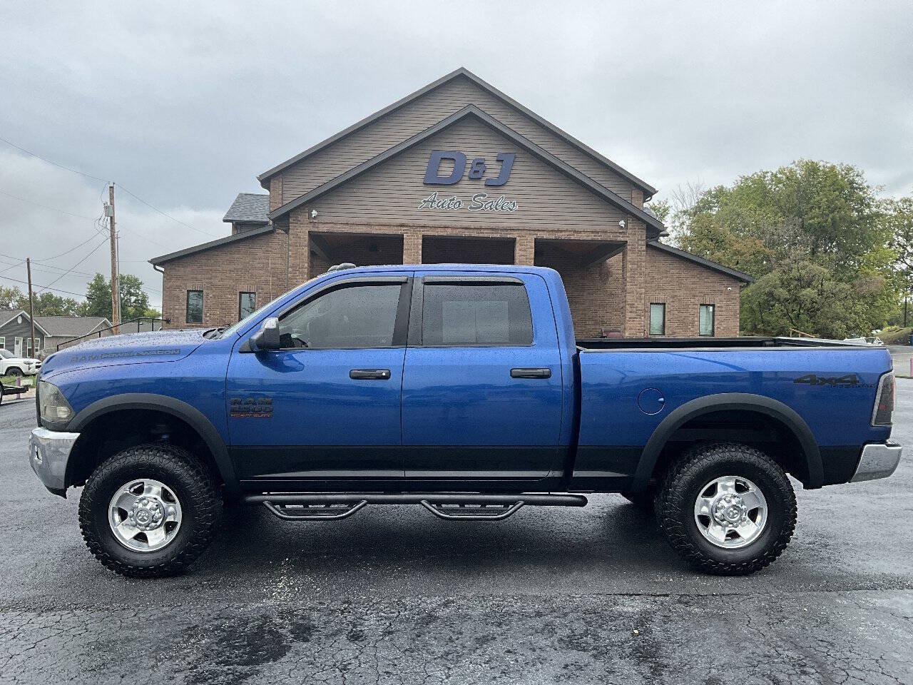 Used 2011 RAM 2500 Power Wagon w/ Luxury Group AWD/4WD image 2