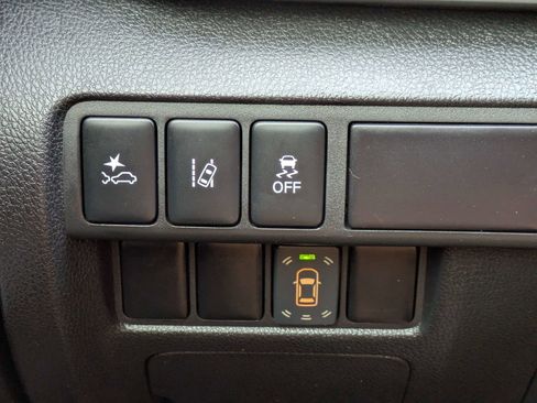 Used 2020 Mitsubishi Eclipse Cross SE FWD image 28