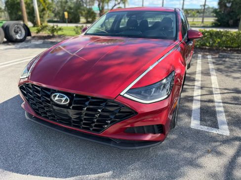Used 2020 Hyundai Sonata SEL w/ Convenience Package FWD image 4