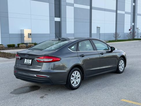 Used 2019 Ford Fusion S image 5