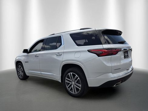 Used 2023 Chevrolet Traverse High Country w/ LPO, Floor Liner Package FWD image 5