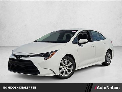 Used 2025 Toyota Corolla LE FWD image 1