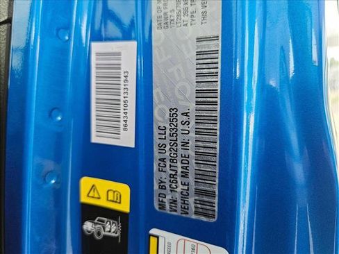 New 2025 Jeep Gladiator Rubicon w/ Convenience Group image 16