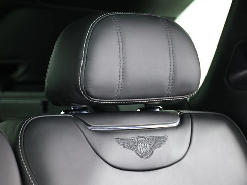 Used 2018 Bentley Bentayga Onyx Edition AWD/4WD image 93
