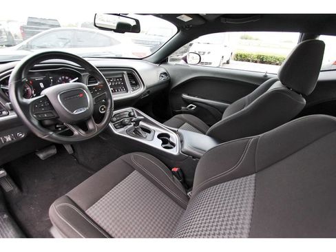 Used 2020 Dodge Challenger SXT w/ Blacktop Package RWD image 31