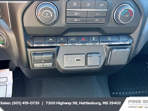 New 2026 Chevrolet Silverado 1500 Custom Trail Boss w/ LPO, Dark Essentials Package AWD/4WD image 24