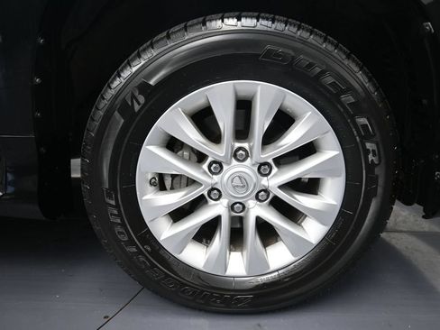 Used 2016 Lexus GX 460 w/ Premium Package AWD/4WD image 5