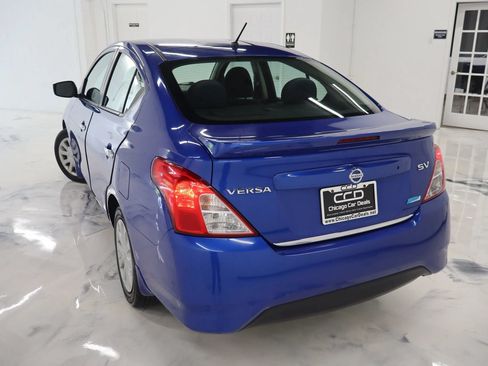 Used 2015 Nissan Versa SV FWD image 4