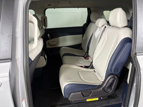 New 2026 Kia Carnival EX image 37