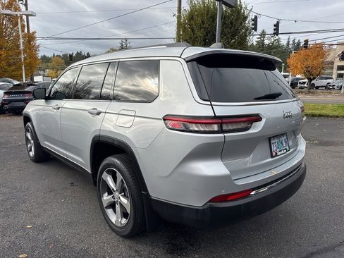 Used 2021 Jeep Grand Cherokee L Limited w/ Luxury Tech Group II image 5