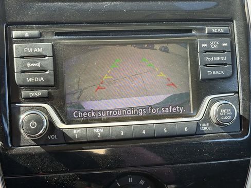 Used 2018 Nissan Versa Note SV image 19