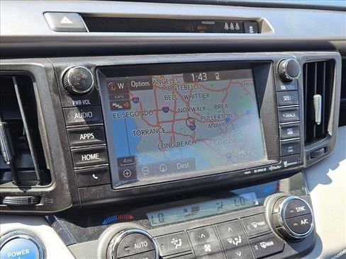 Used 2017 Toyota RAV4 XLE AWD/4WD image 15